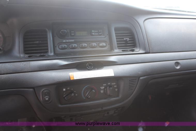 image for item H6605 2006 Ford Crown Victoria Police Interceptor