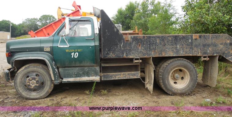 image for item H9850 1975 Chevrolet C60 dump truck