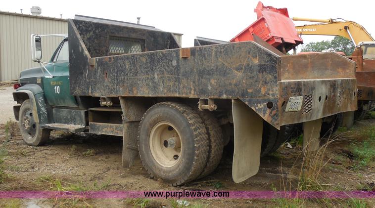 image for item H9850 1975 Chevrolet C60 dump truck