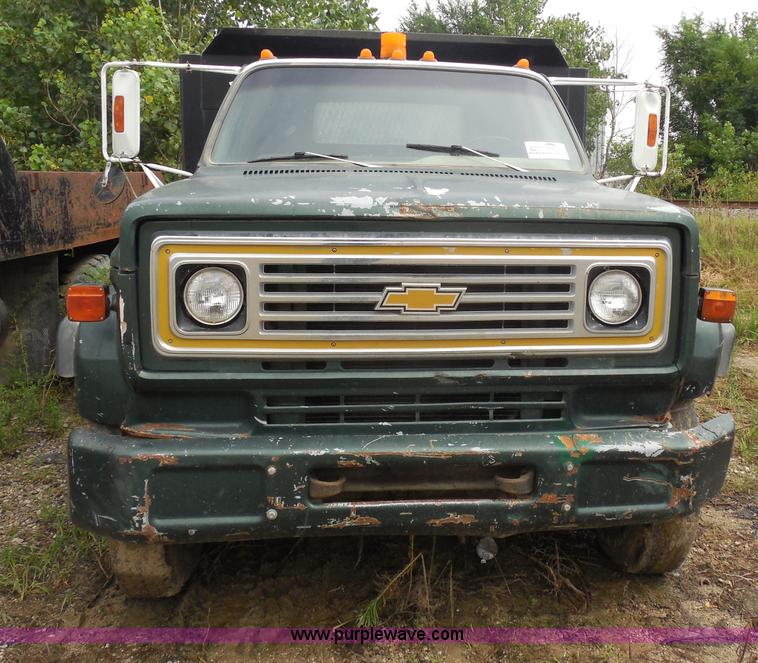 image for item H9850 1975 Chevrolet C60 dump truck