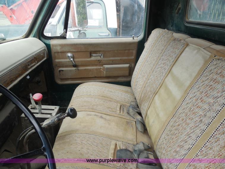 image for item H9850 1975 Chevrolet C60 dump truck