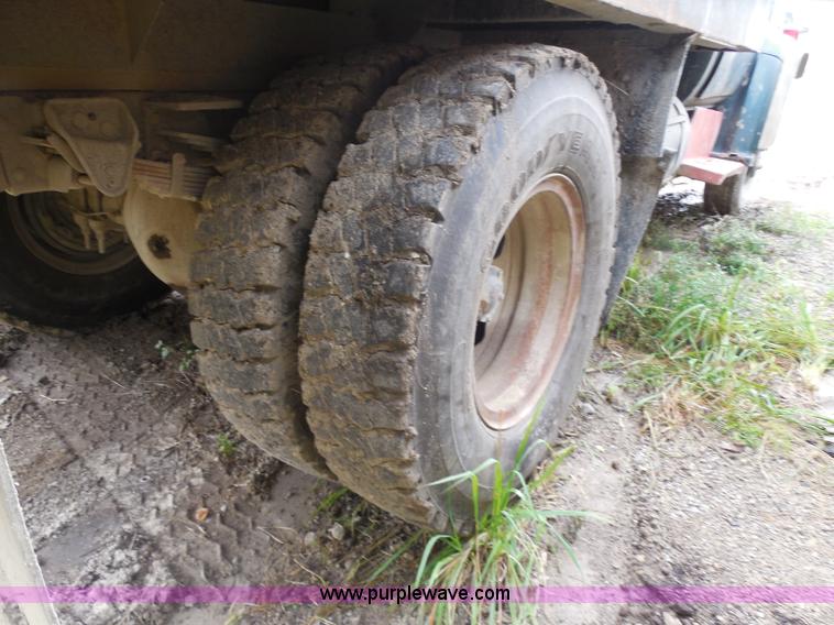 image for item H9850 1975 Chevrolet C60 dump truck