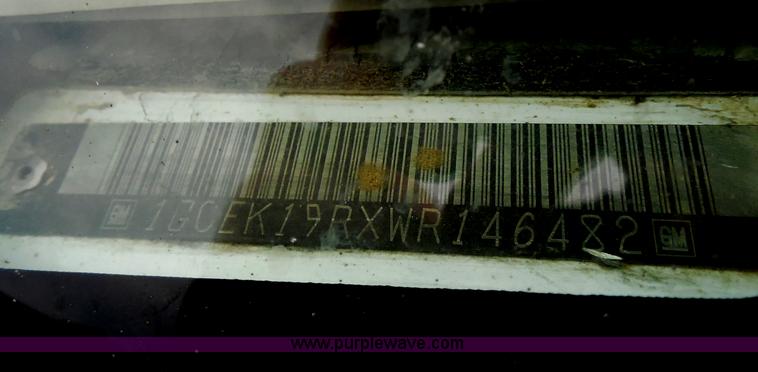 image for item H9852 1998 Chevrolet 1500 Extended Cab pickup truck