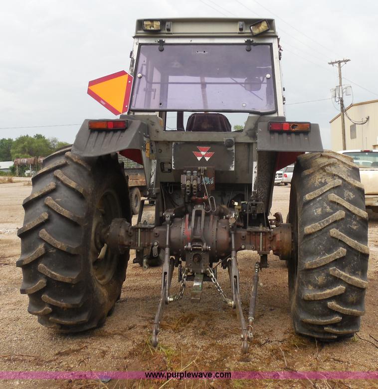 image for item H9853 Massey-Ferguson 383 tractor