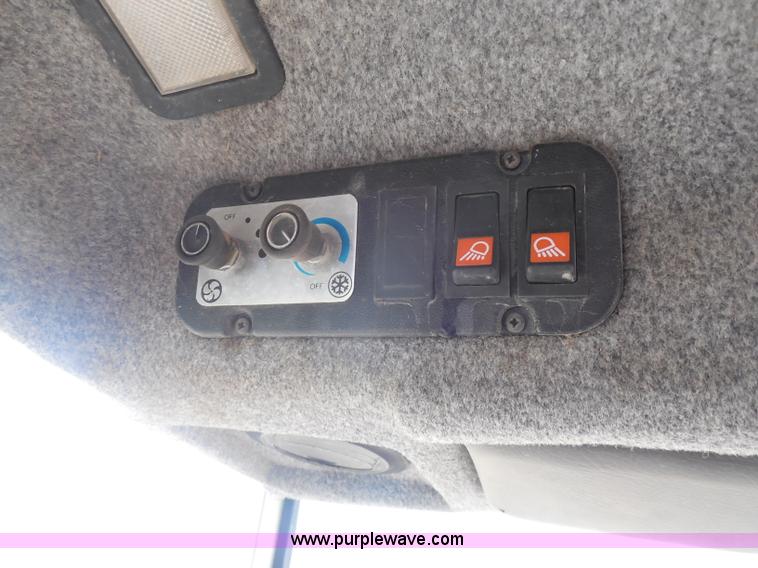 image for item H9853 Massey-Ferguson 383 tractor