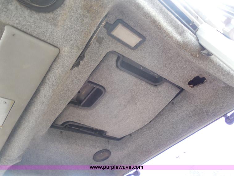 image for item H9853 Massey-Ferguson 383 tractor