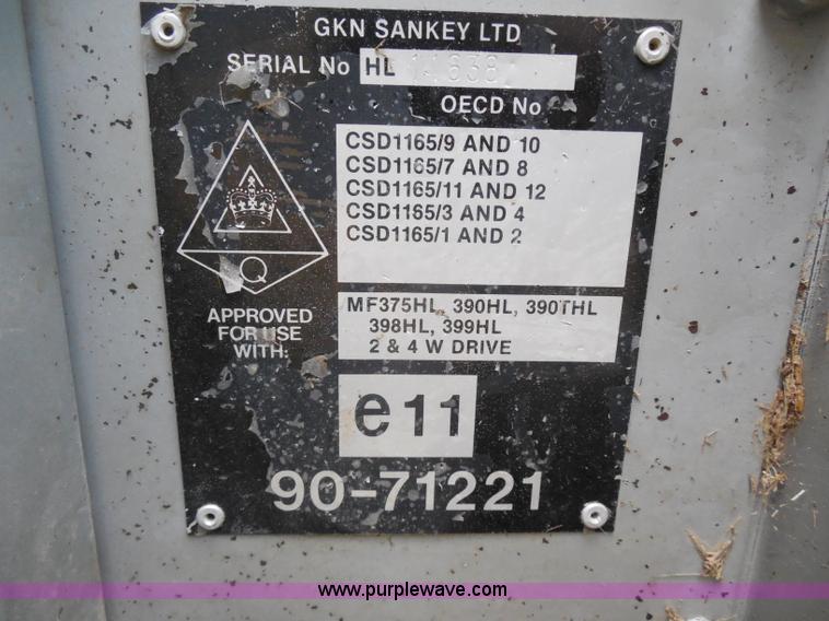 image for item H9853 Massey-Ferguson 383 tractor