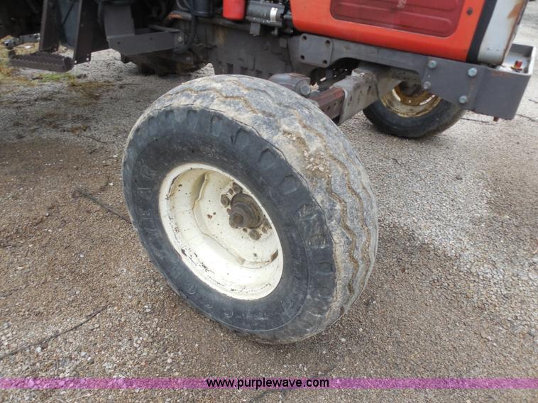 image for item H9853 Massey-Ferguson 383 tractor