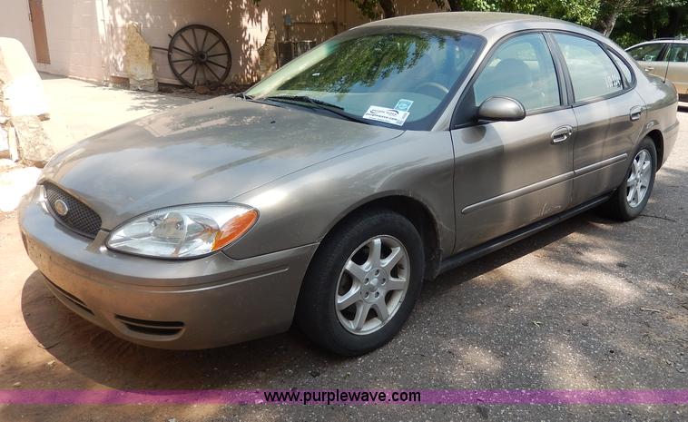 image for item I4330 2006 Ford Taurus SEL
