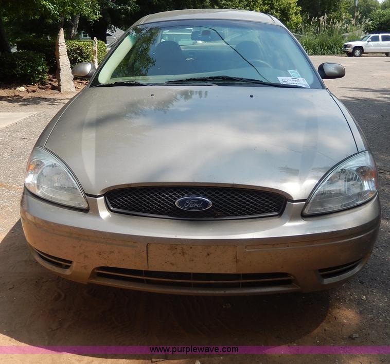 image for item I4330 2006 Ford Taurus SEL