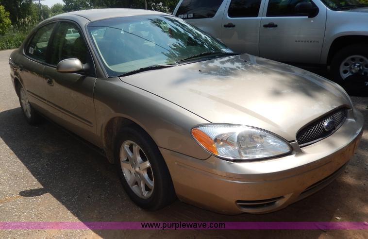 image for item I4330 2006 Ford Taurus SEL