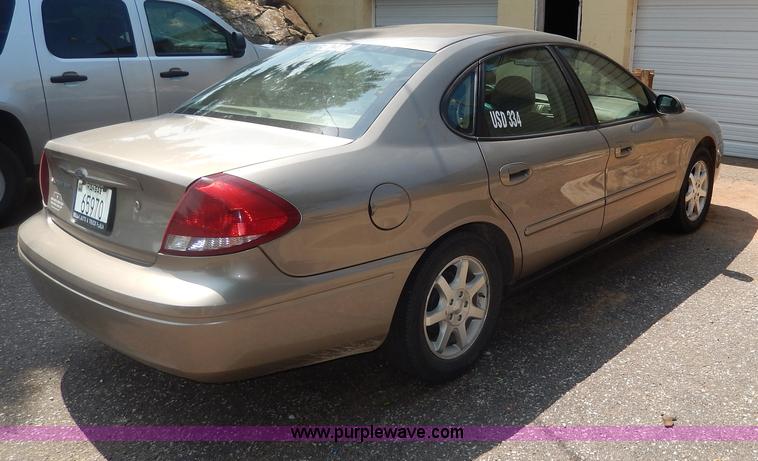 image for item I4330 2006 Ford Taurus SEL