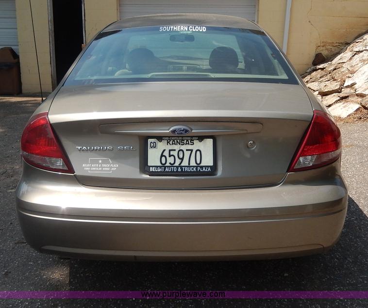 image for item I4330 2006 Ford Taurus SEL