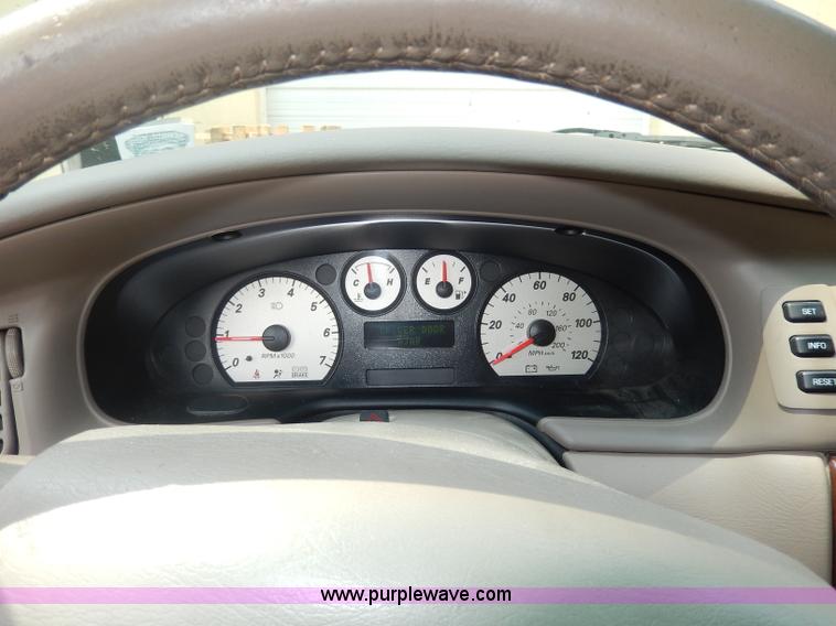 image for item I4330 2006 Ford Taurus SEL