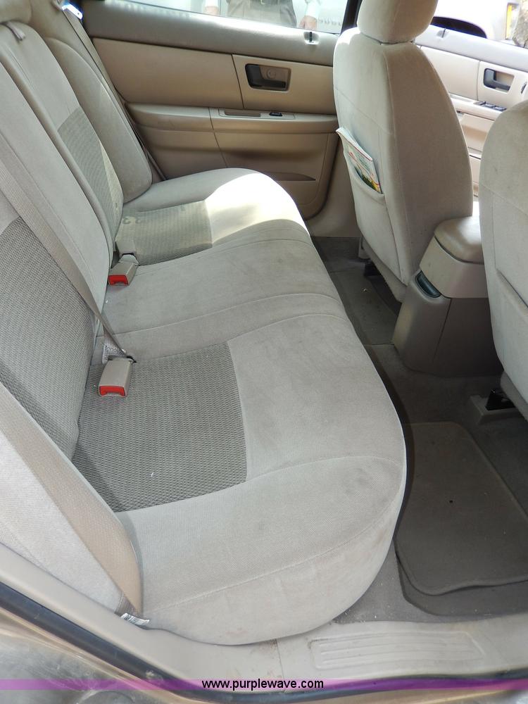 image for item I4330 2006 Ford Taurus SEL