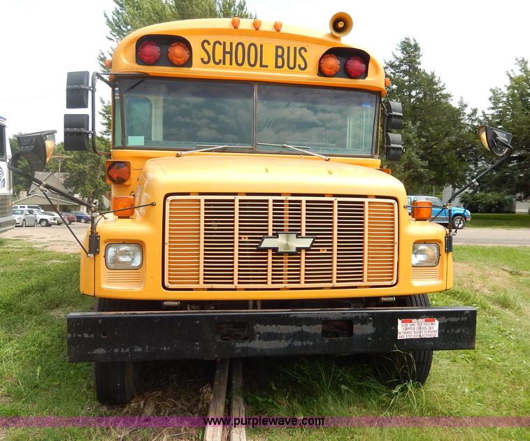 image for item I4345 1999 Chevrolet Blue Bird school bus