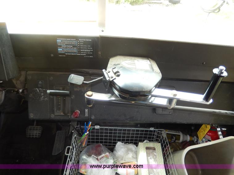 image for item I4345 1999 Chevrolet Blue Bird school bus