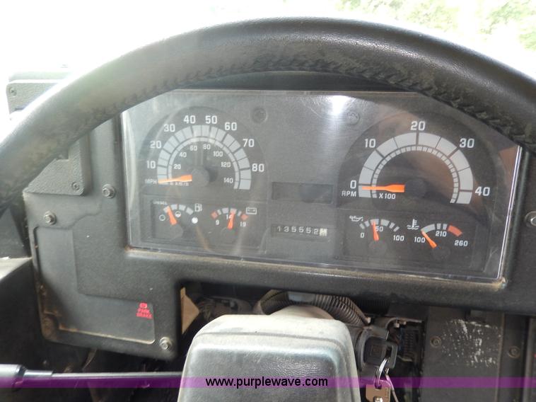 image for item I4345 1999 Chevrolet Blue Bird school bus