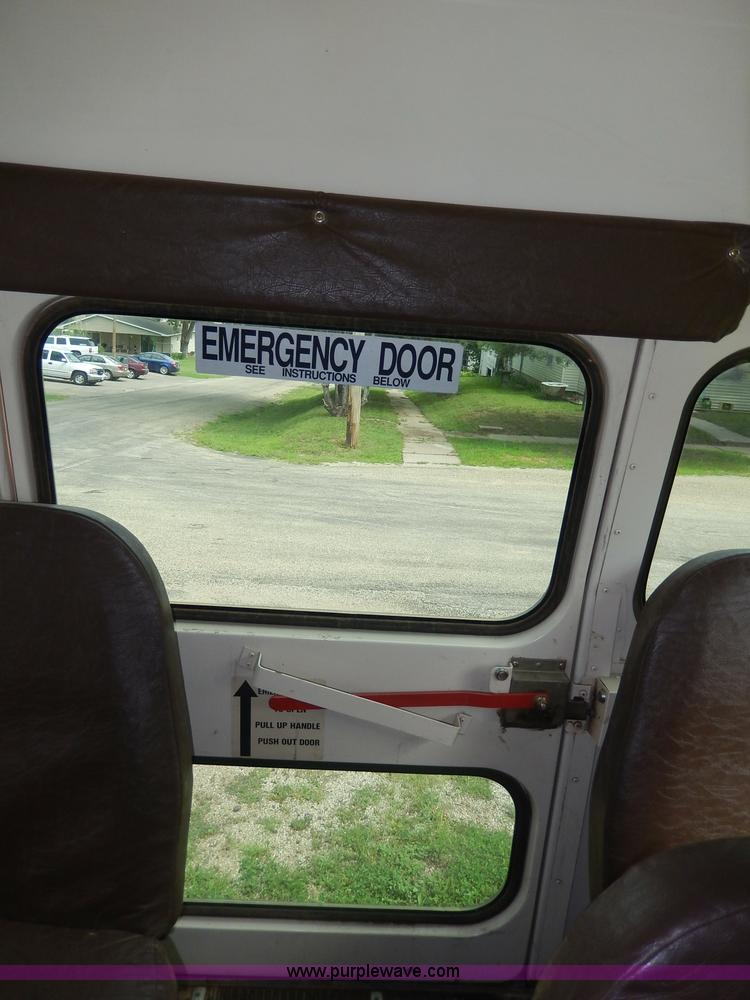 image for item I4345 1999 Chevrolet Blue Bird school bus