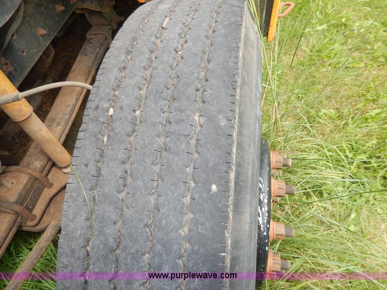 image for item I4345 1999 Chevrolet Blue Bird school bus