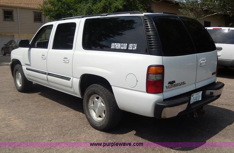 image for item I4346 2003 GMC Yukon XL SUV