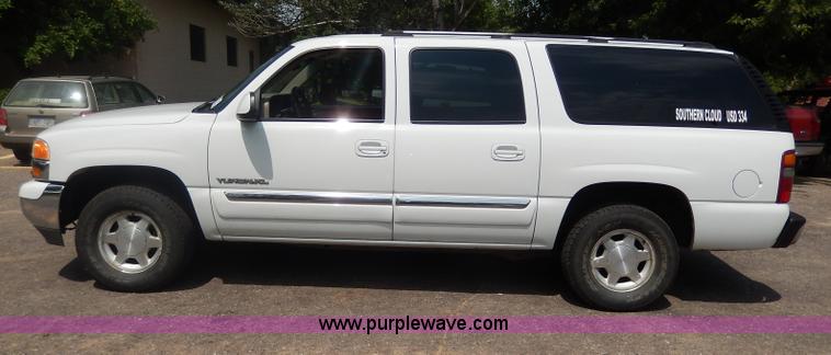 image for item I4346 2003 GMC Yukon XL SUV