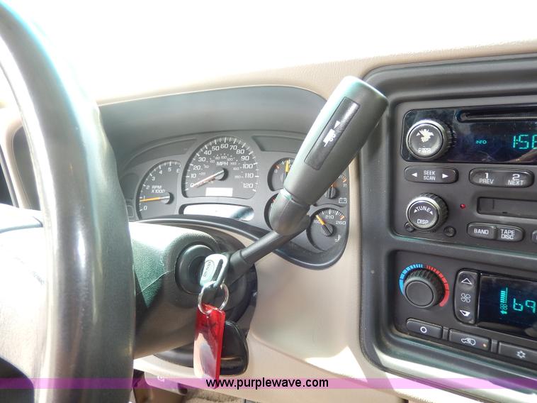 image for item I4346 2003 GMC Yukon XL SUV