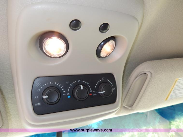 image for item I4346 2003 GMC Yukon XL SUV