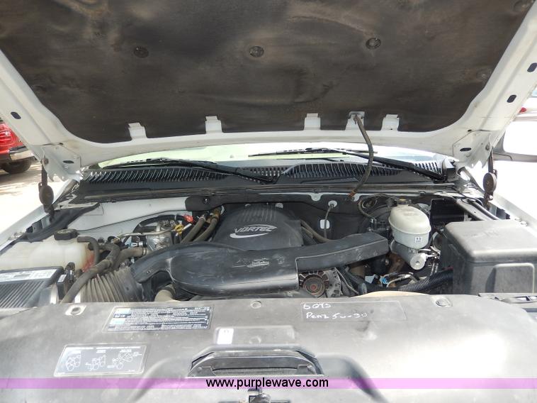 image for item I4346 2003 GMC Yukon XL SUV