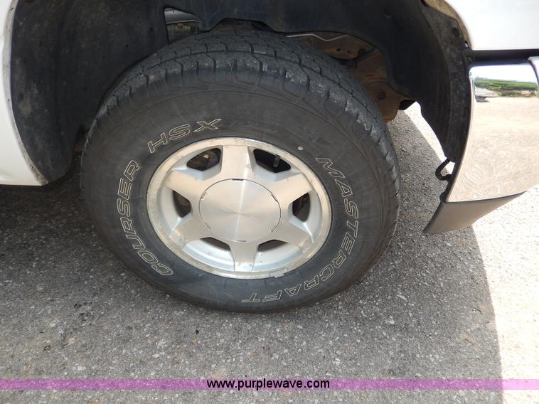 image for item I4346 2003 GMC Yukon XL SUV