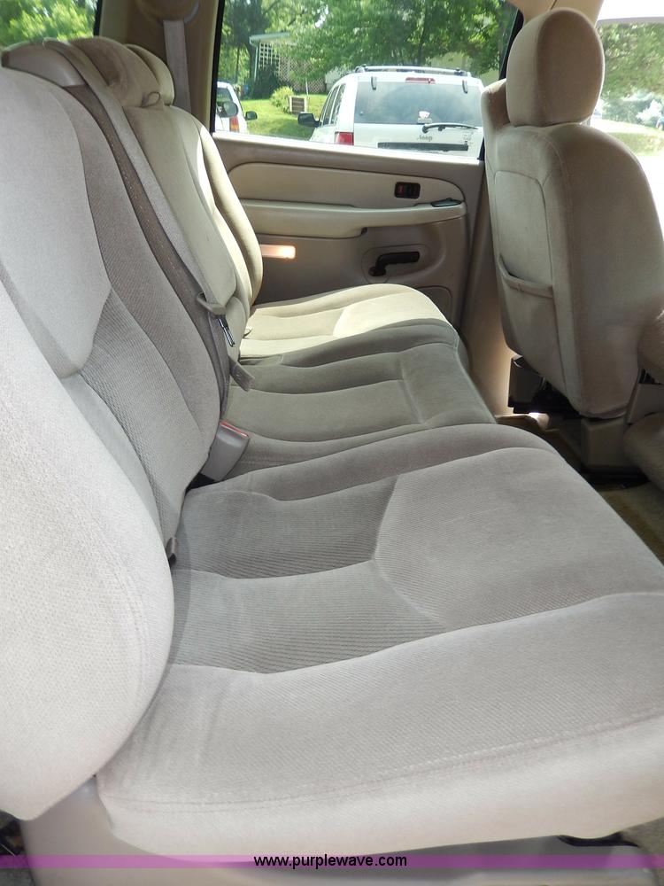 image for item I4346 2003 GMC Yukon XL SUV