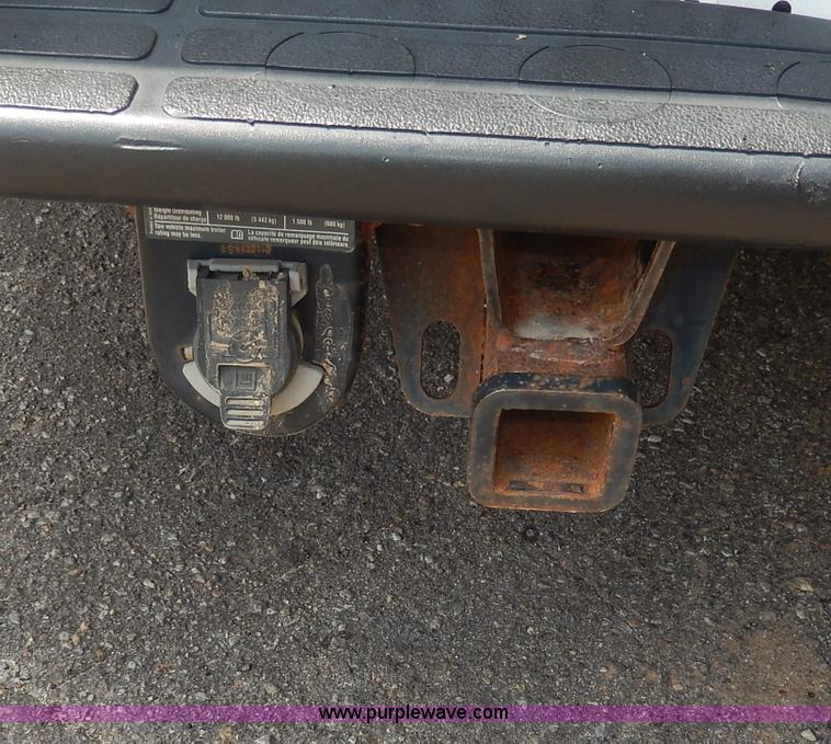 image for item I4346 2003 GMC Yukon XL SUV