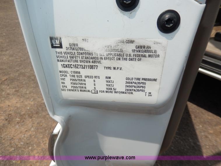 image for item I4346 2003 GMC Yukon XL SUV