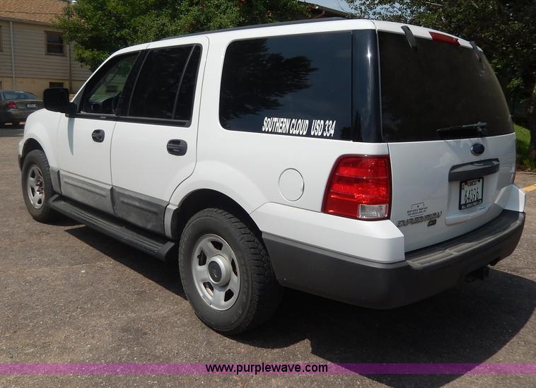 image for item I4347 2004 Ford Expedition XLT SUV