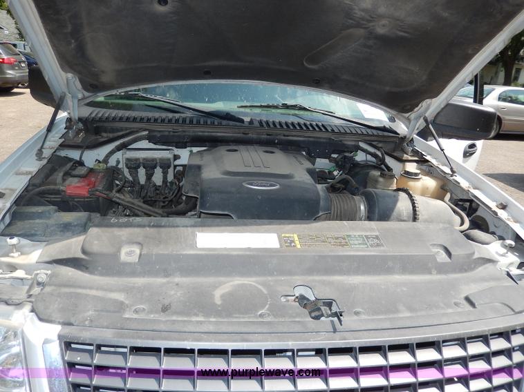 image for item I4347 2004 Ford Expedition XLT SUV