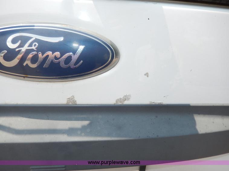 image for item I4347 2004 Ford Expedition XLT SUV