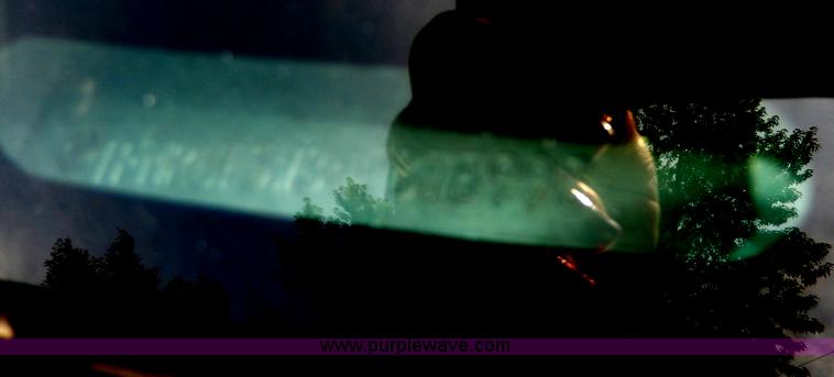 image for item I4347 2004 Ford Expedition XLT SUV