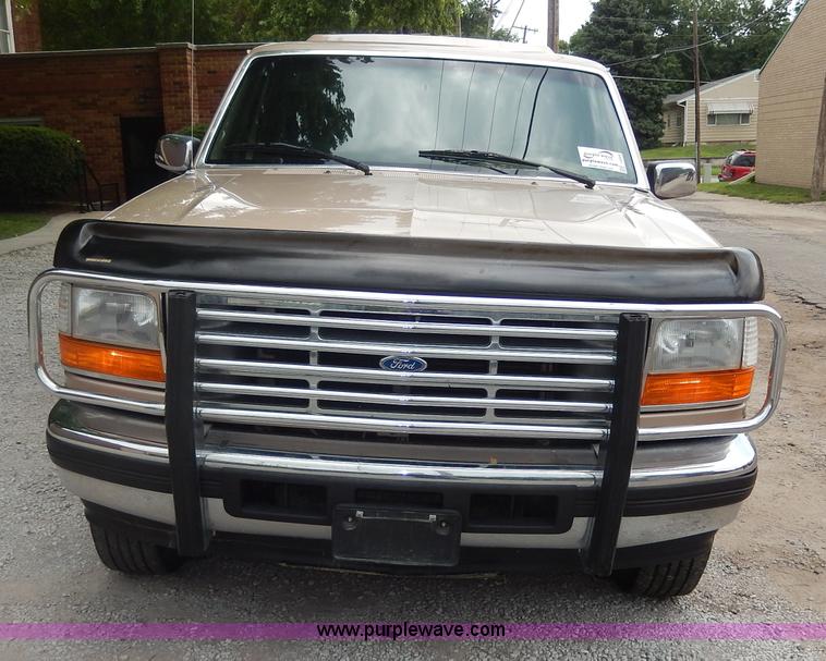 image for item I4349 1996 Ford F150 XLT pickup truck