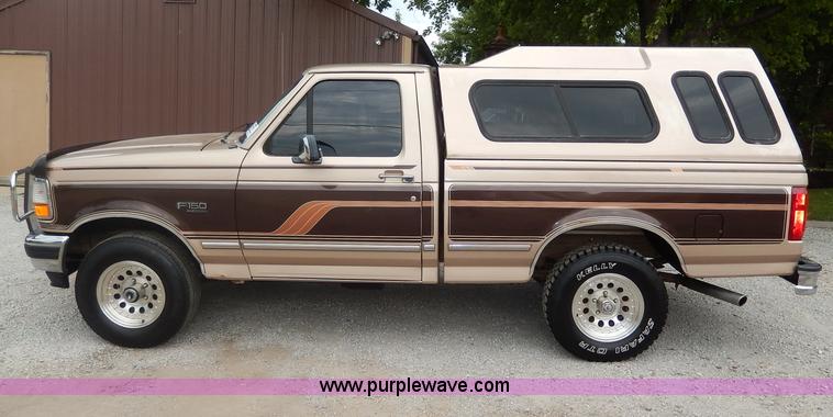 image for item I4349 1996 Ford F150 XLT pickup truck