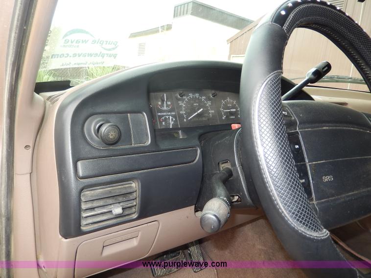 image for item I4349 1996 Ford F150 XLT pickup truck