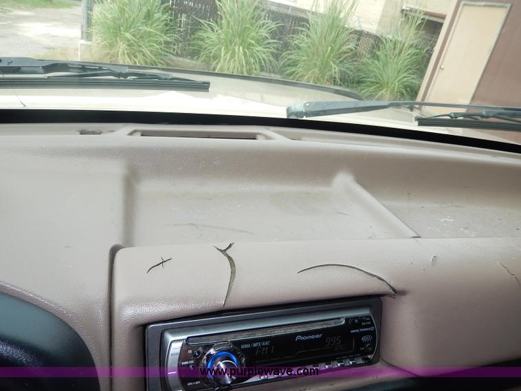 image for item I4349 1996 Ford F150 XLT pickup truck