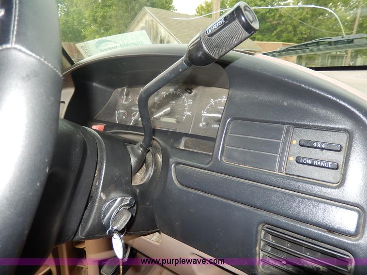 image for item I4349 1996 Ford F150 XLT pickup truck