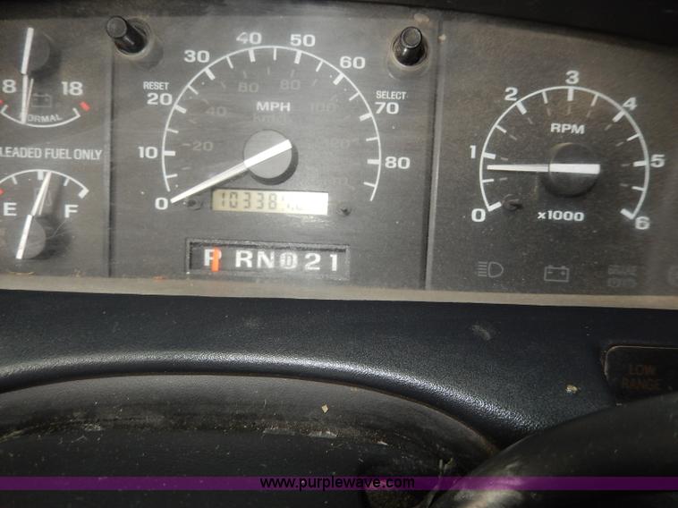 image for item I4349 1996 Ford F150 XLT pickup truck