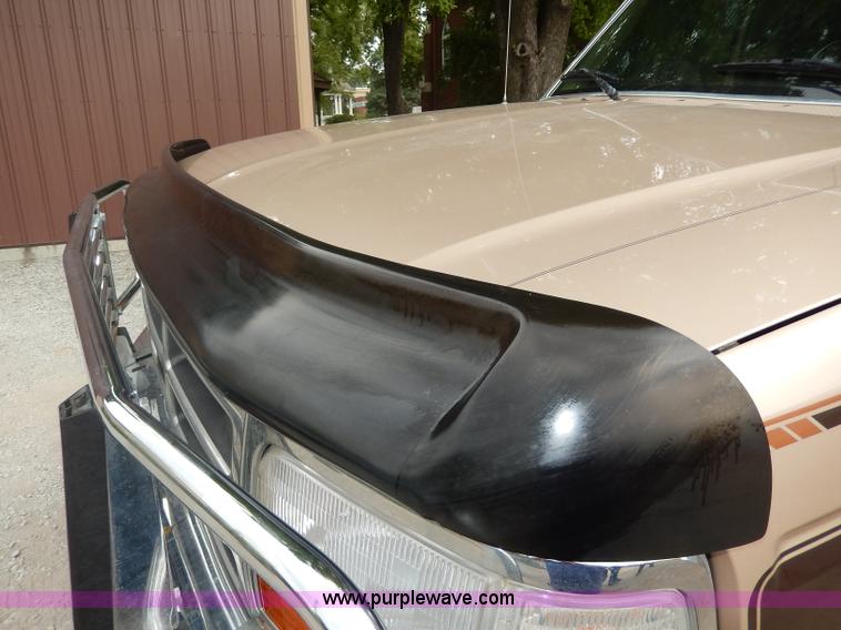 image for item I4349 1996 Ford F150 XLT pickup truck