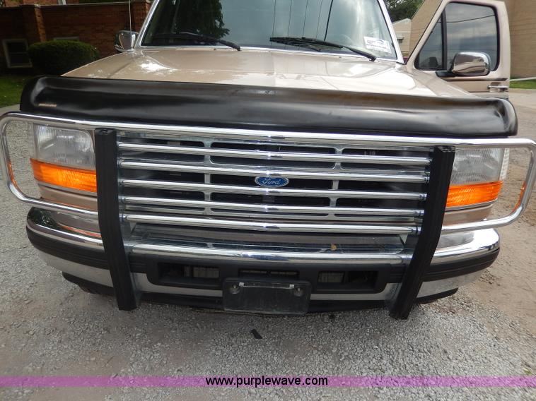image for item I4349 1996 Ford F150 XLT pickup truck