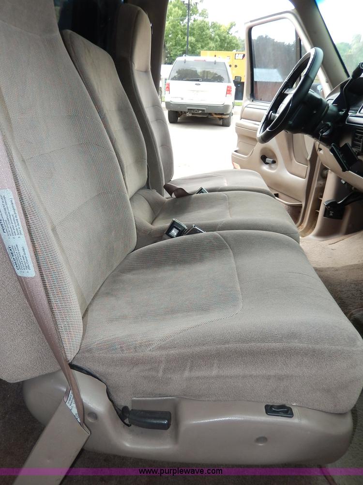 image for item I4349 1996 Ford F150 XLT pickup truck