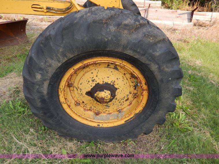 image for item I4375 1960 Caterpillar 12 Road Patrol Series E motor grader