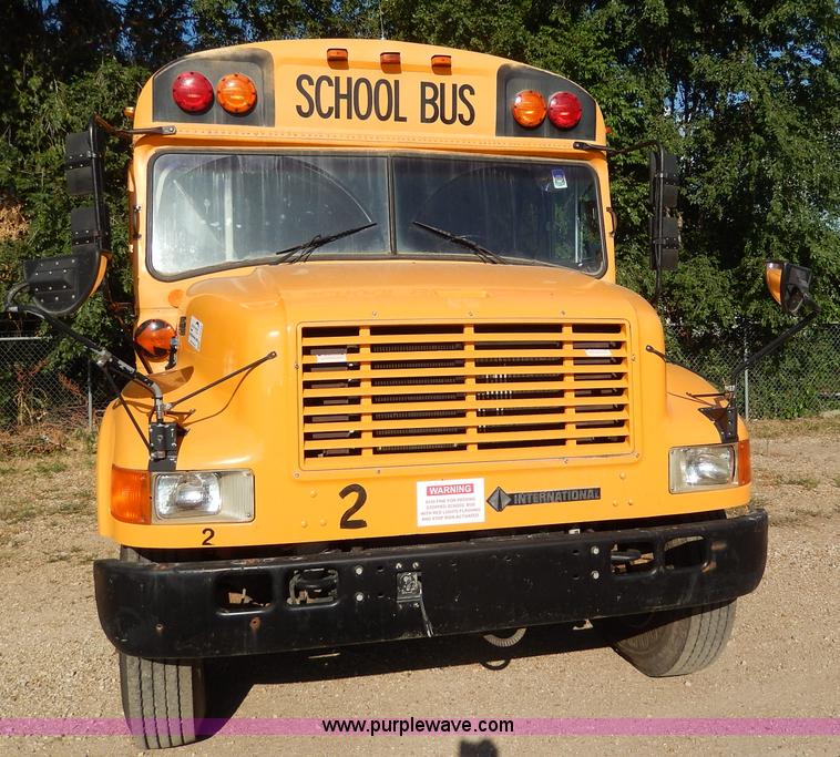 image for item I4385 1996 International 3800 school bus