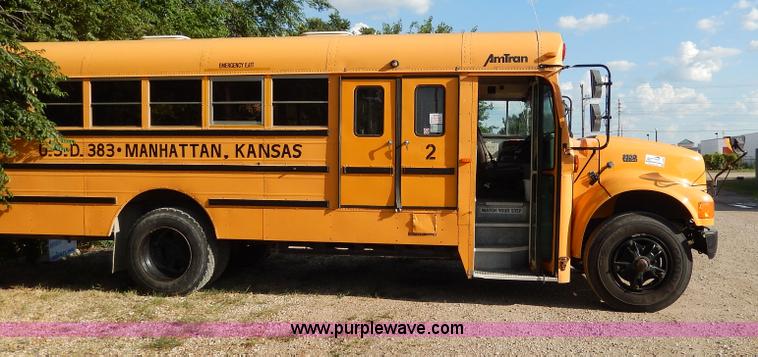 image for item I4385 1996 International 3800 school bus