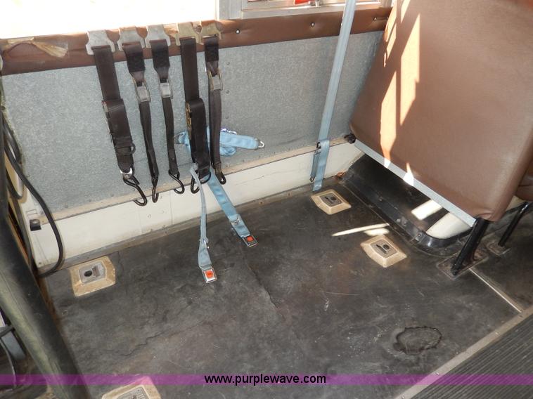 image for item I4385 1996 International 3800 school bus